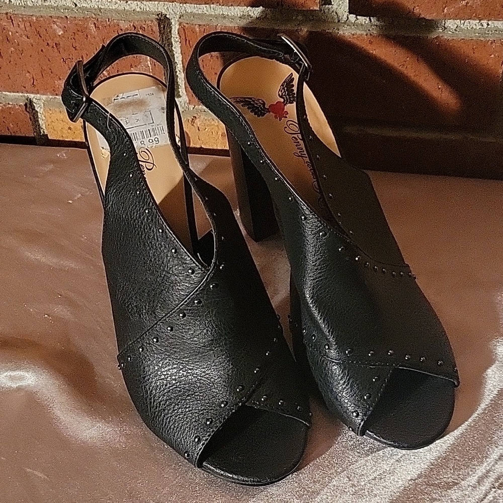 Women's Faux Black Leather Slingback Open-toe Heels with Rivets, Size: 7 1/2 M